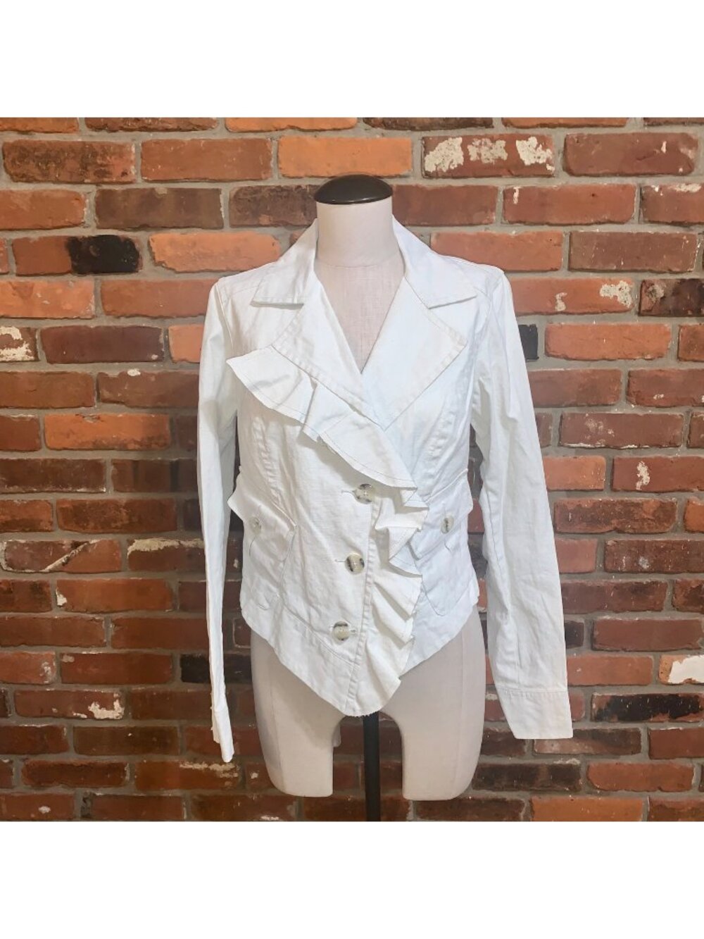 Cabi Womens White Waxed Linen Ruffle Jacket Size Small